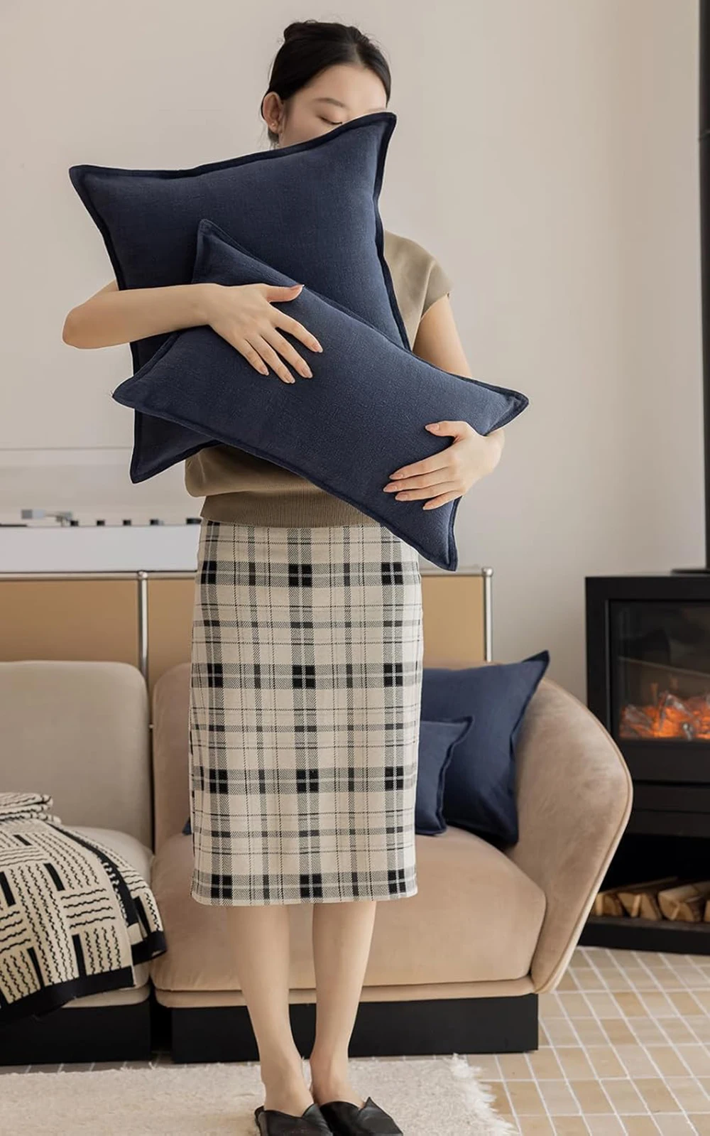 Decorative Ramie Cushion Cover Image 2