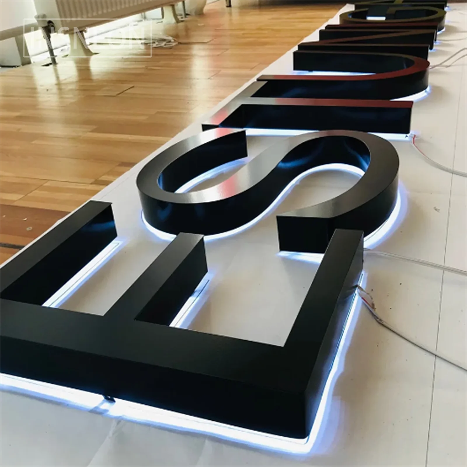 Segni Luminosi 3D Lettering Acrilico Led Signboard Business Company Retail Shop Sign Letters Logo Personalizzato All'Aperto