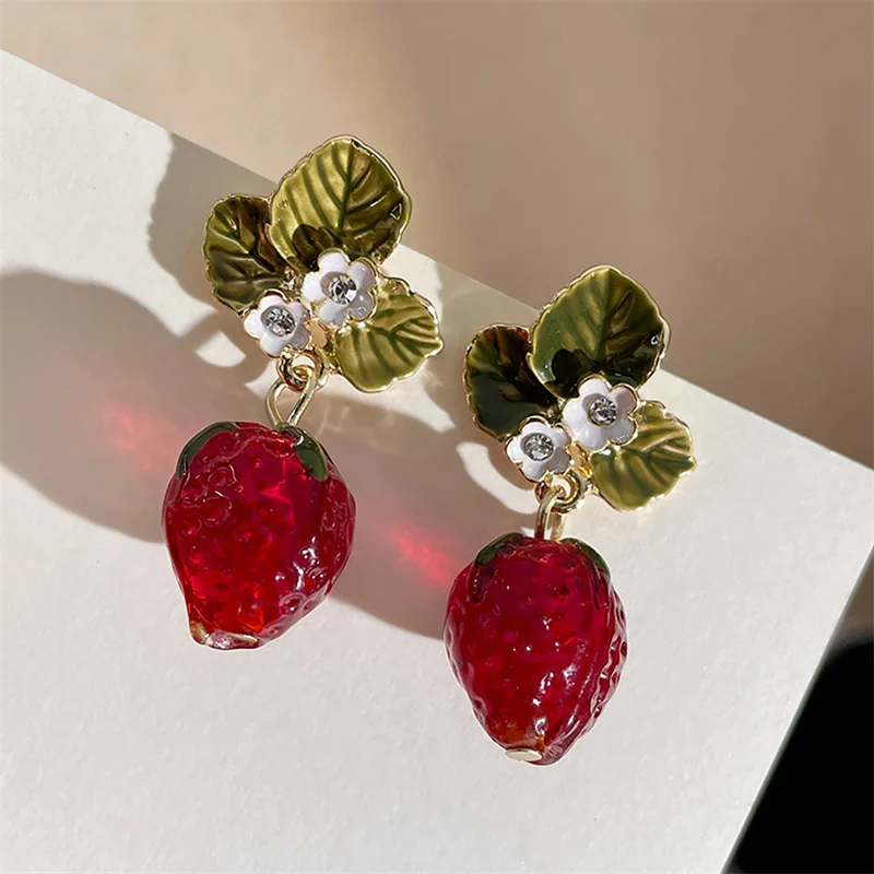 Orecchini a forma di fragola pendenti