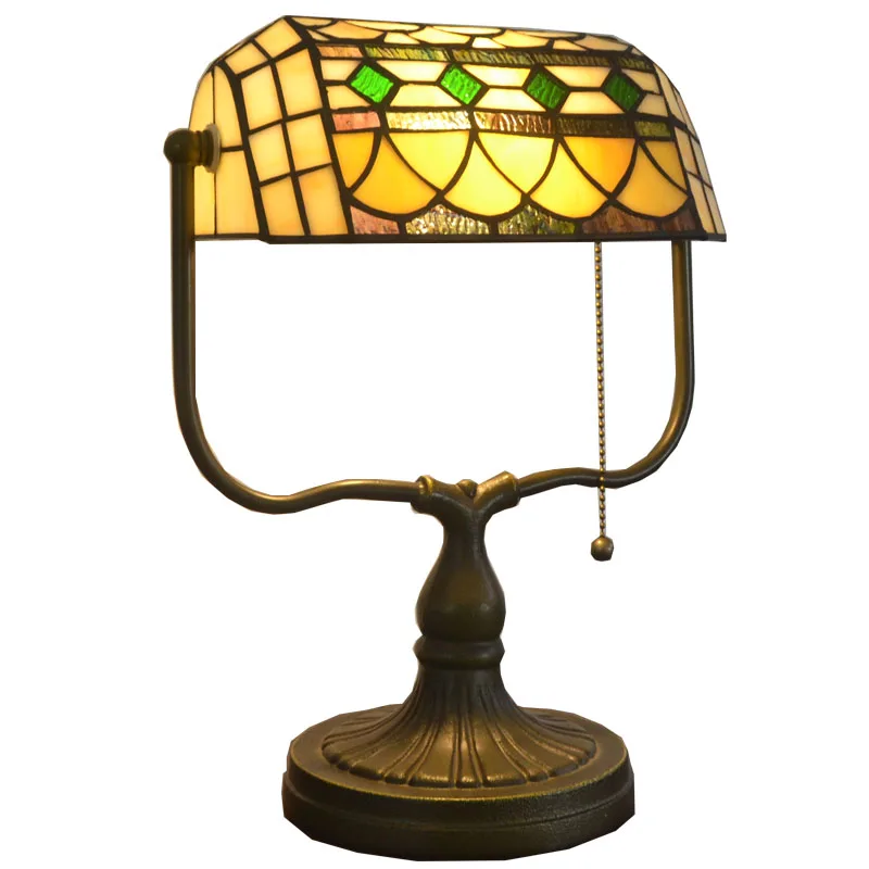 

American Retro Old Shanghai Nostalgic Bank Lamp LED Warm Light Stained Glass Shade Metal Base Bedroom Bedside Desk