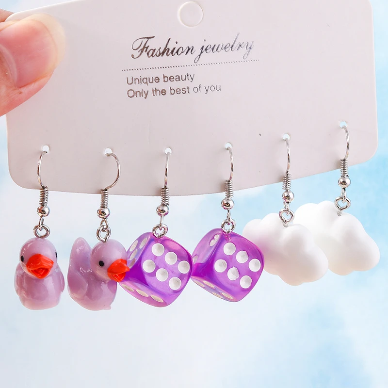 3 paare/satz Cartoon Tier Ente Tropfen Ohrringe für Frauen Harz Wolken Würfel baumeln Haken Ohrringe Mädchen Party Urlaub Schmuck Geschenke – Detail 4
