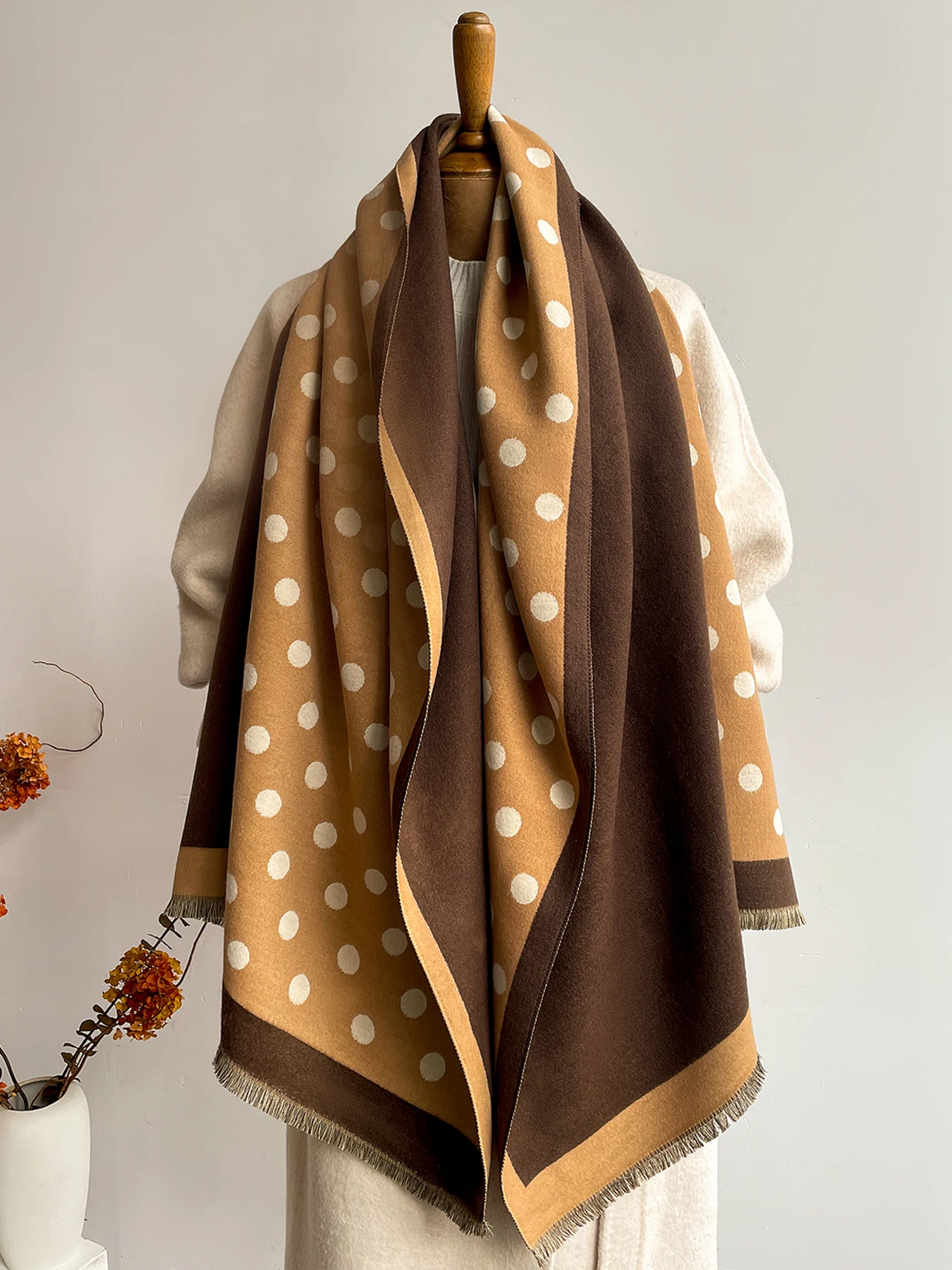 Women's Autumn Winter Faux Cashmere Dot Pattern ernShawl Warm Jacquard Scarf Versatile Blanket Use Neck Protection New Style