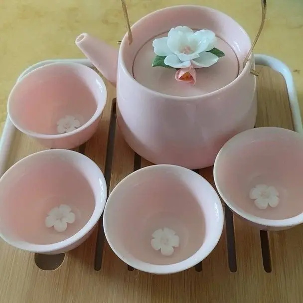 

tea sets with pure handmade sticky flower jacquard teapots, a set of household young people's internet red pink tea sets