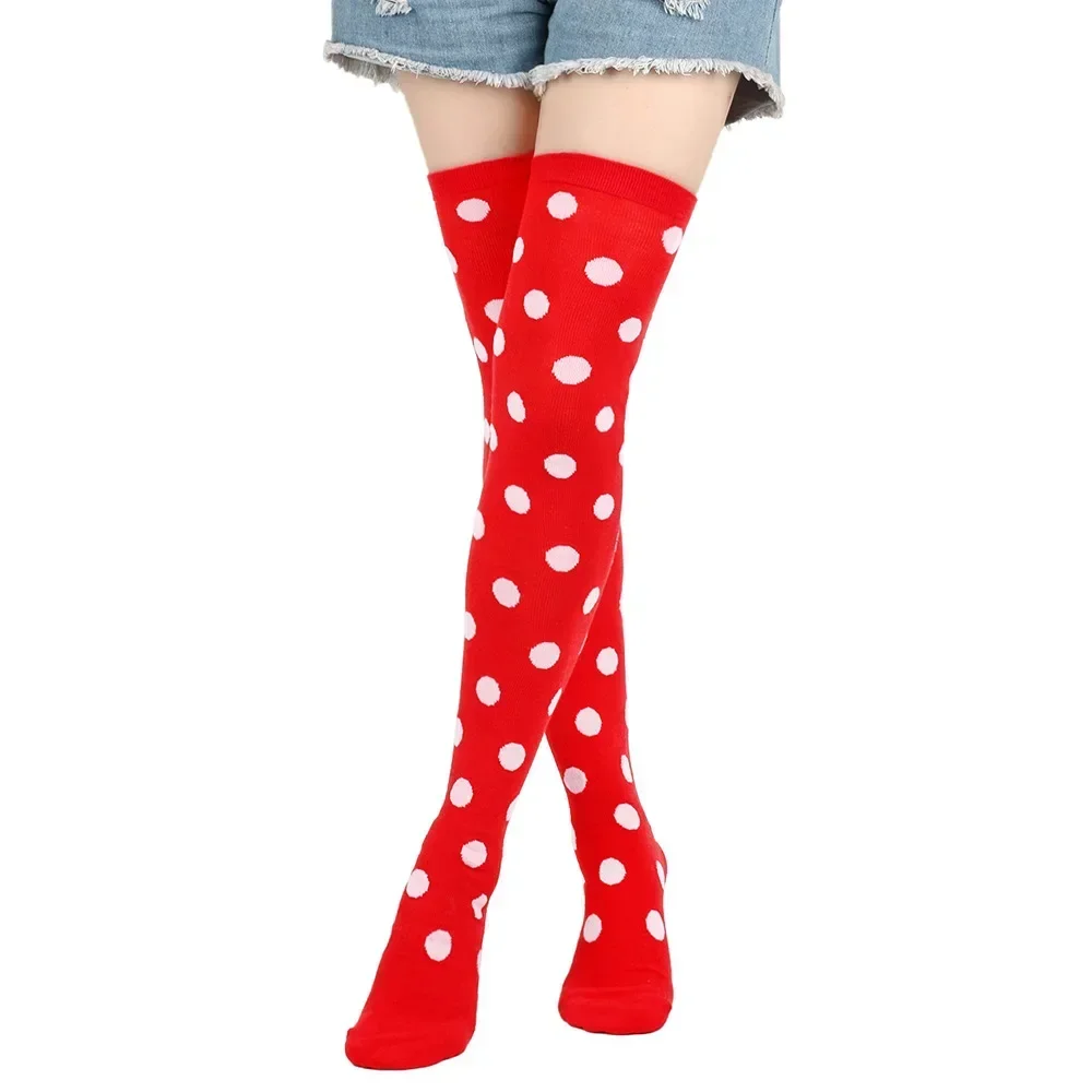 White dots red 1