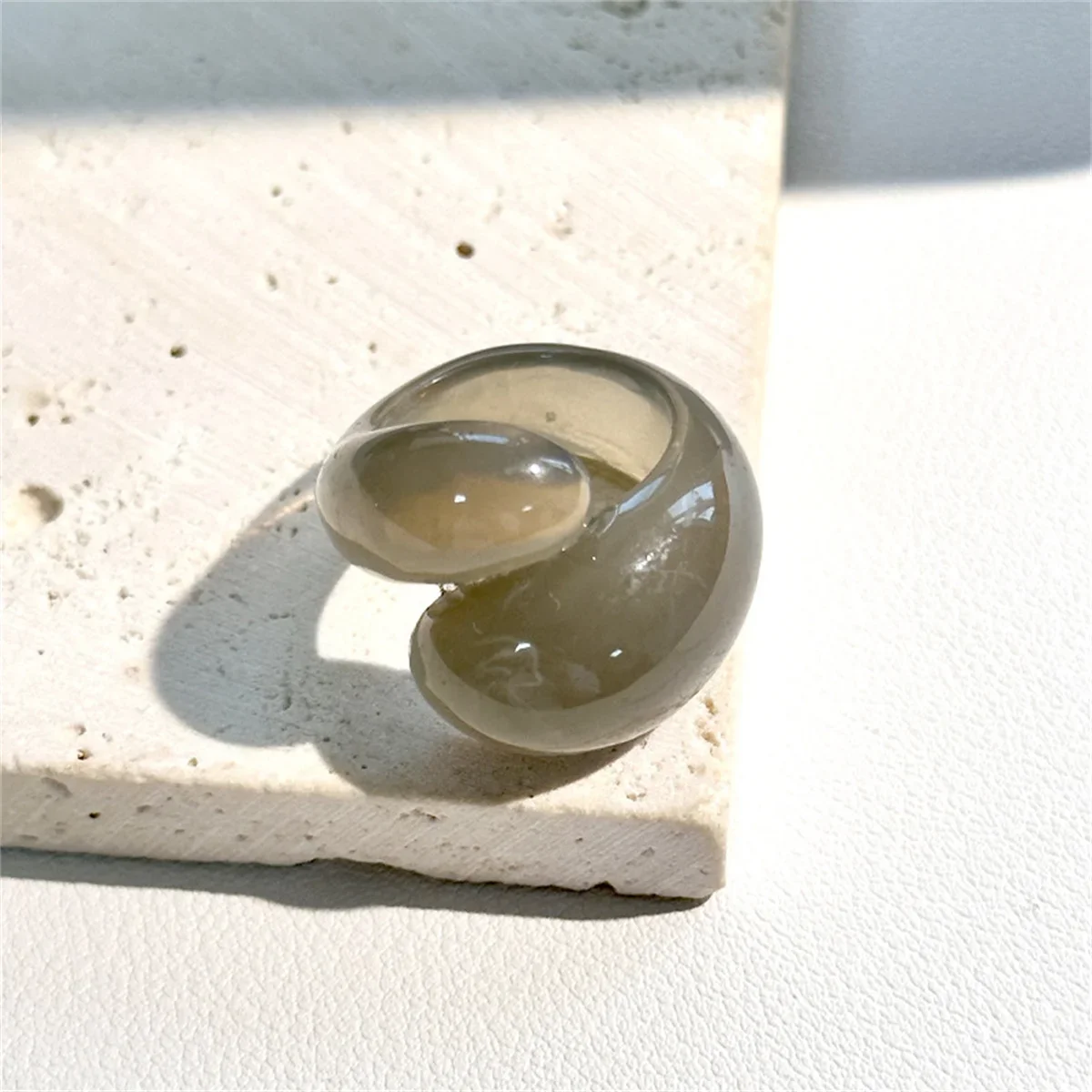 Korean Trendy Geometric Resin Ring - Personalized Retro Style Statement Piece