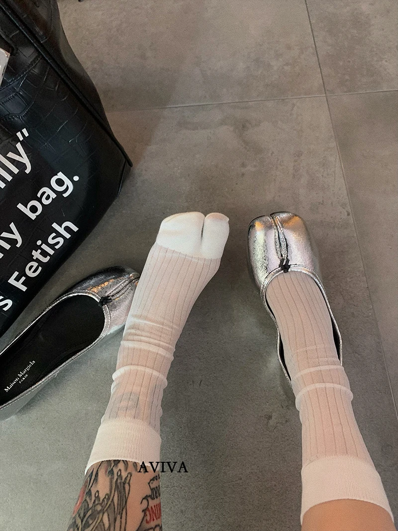 Hohe Qualität Komfortable Sommer Ultra-Dünne Split Toe Frau Baumwolle Socken Goldene Seide Streifen Zwei-Zehen Japanischen Harajuku Tabi sox – Detail 10