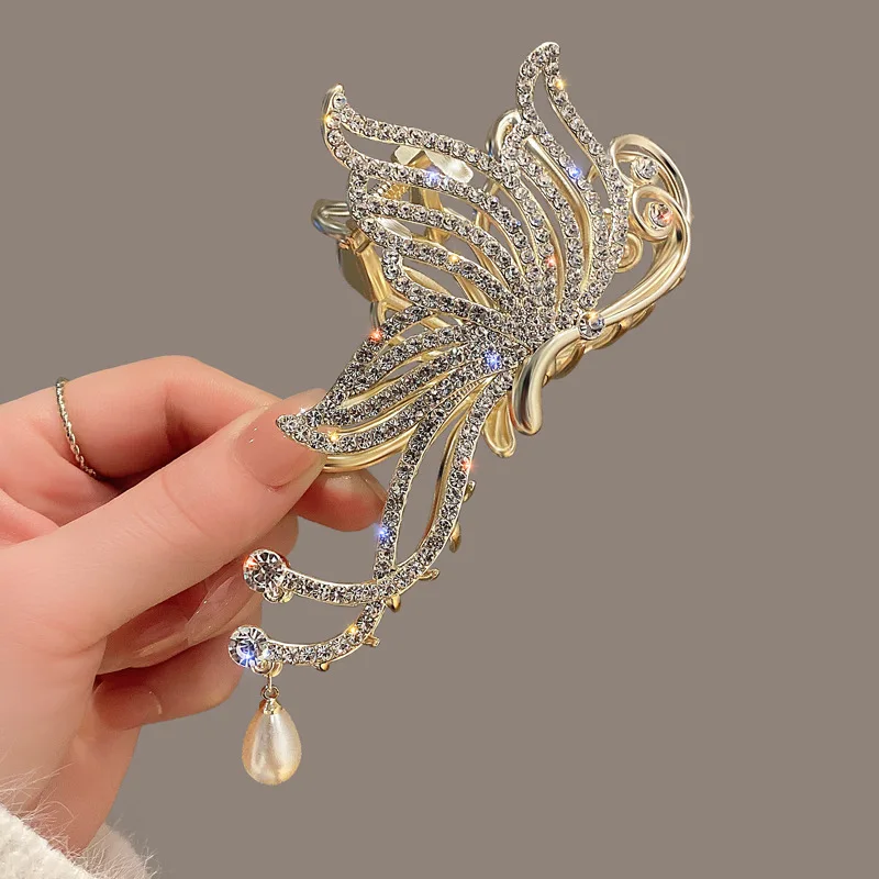 

Shiny Rhinestone Butterfly Hair Claw for Women Hair Clip Elegant Pearl Crab Barrette Headwear Girls Luxury Hair Accessories