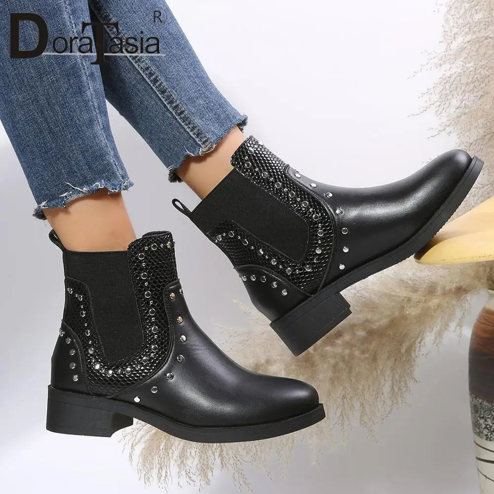 

Big Size 43 Brand New Ladies Chunky Heels Ankle Boots Fashion Rivet Punk Solid women's Boots Casual Party Street Woman Shoes