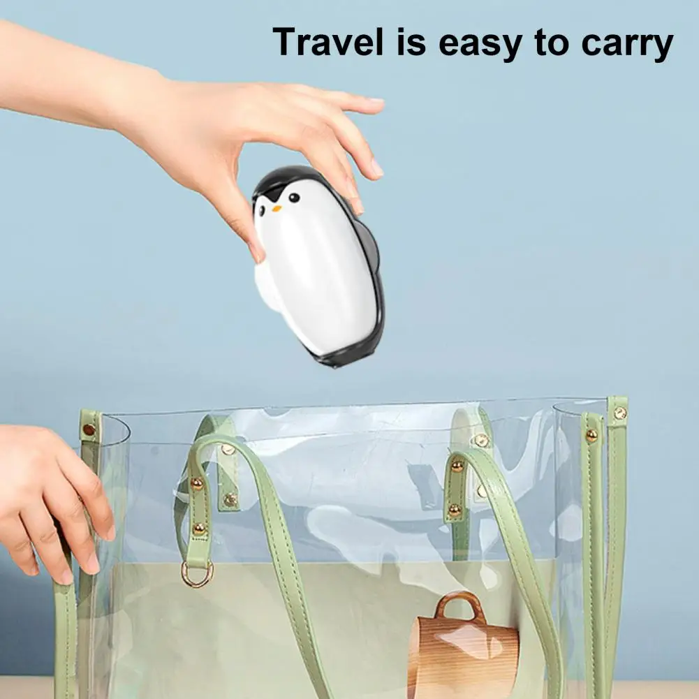 Penguin Shape Reusable Lint Roller Ball Clothes Lint Remover Super Sticky Penguin Shape Roller Ball for Clothes Cleaning