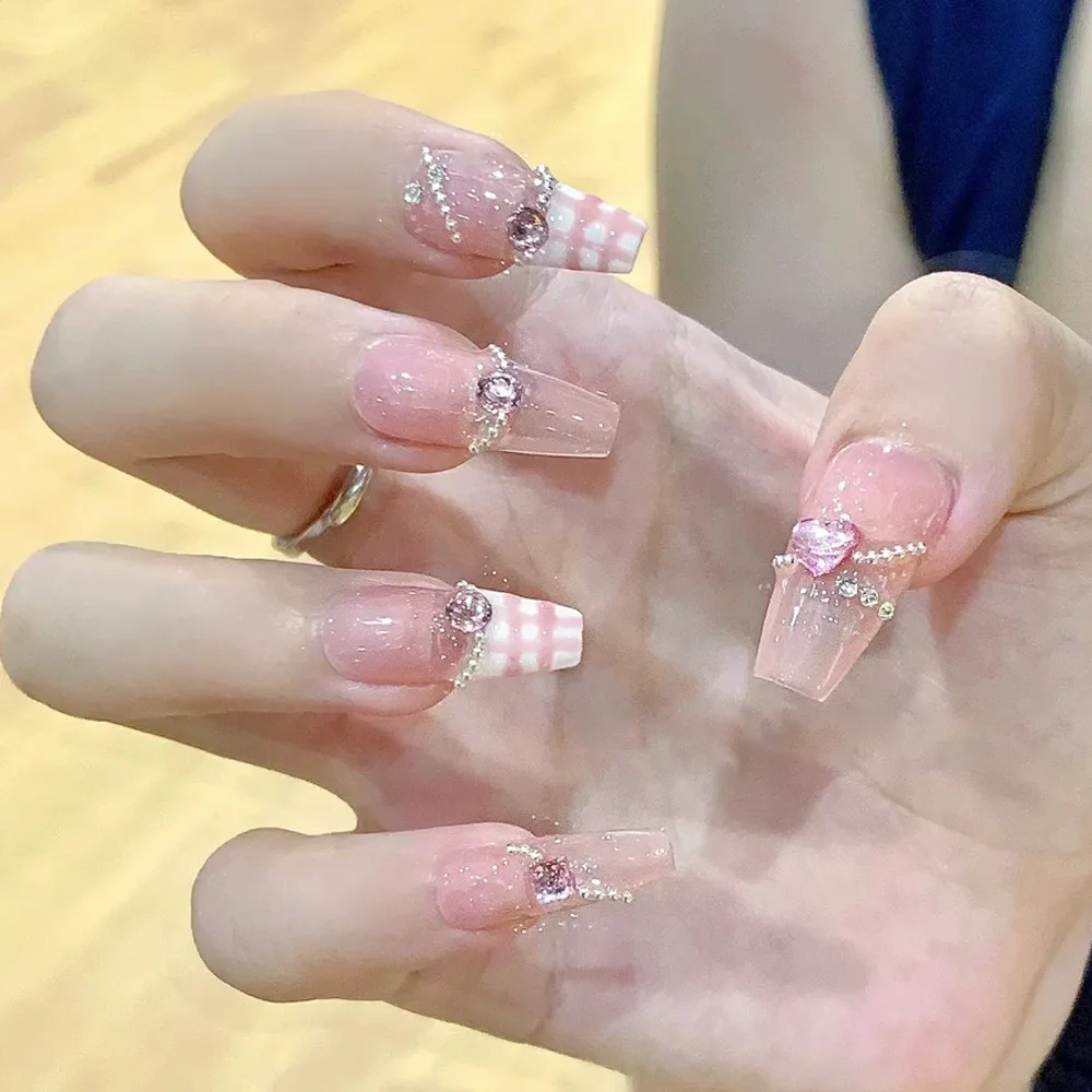 

24Pcs Pink Long Coffin False Nails with Heart-shaped Rhinestone Wearable Ballet Fake Nails DIY Finished Nail Tips Press on Nails