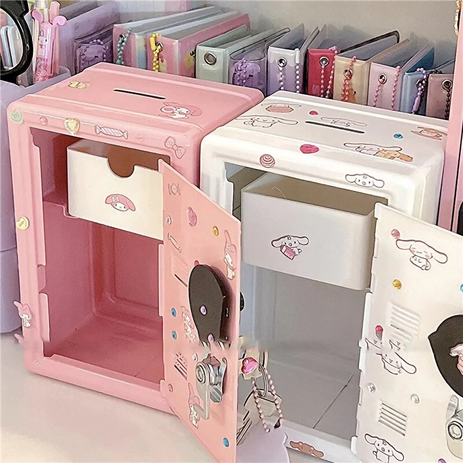 1Pc Kawaii Desktop Iron Money Boxes Send Cute Decorative Stickers Mini Storage Boxes with Lock Cartoon Piggy Bank for Child Gift