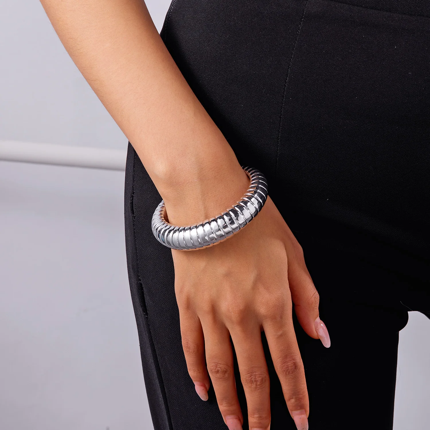 Punk Unregelmäßige Breite Manschette Chunky Armreif für Frauen Glatte Kunststoff Gold Farbe Geometrische Armreif 2025, Neue Trendy Schmuck Geschenke – Detail 24