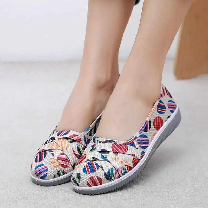 

Women Casual Black & White Dot High Qualtiy Anti Skid Flat Dance Loafers Lady Fashion Spring & Summer Office Cloth Shoes F1201