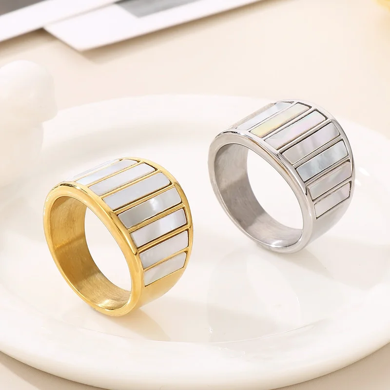 

Elegant Stainless Steel Large Rings for Women Girl Gold Silver Color Shell striped Finger Ring Femme Party Engagement Jewelry