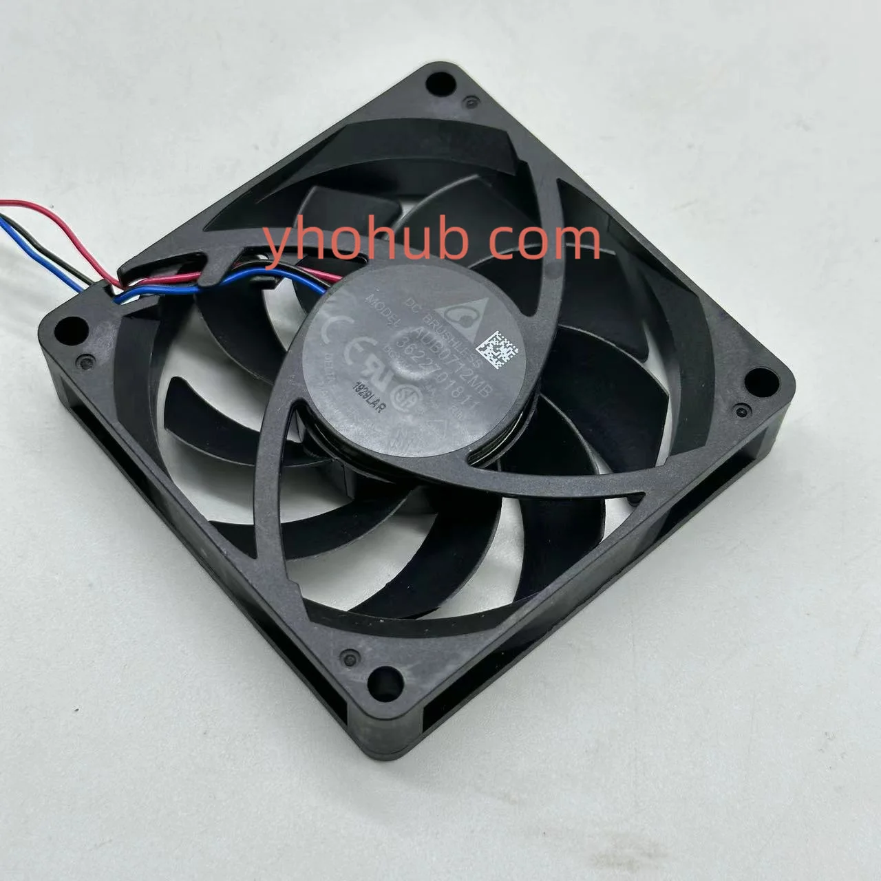 

Охлаждающий вентилятор для сервера Delta Electronics AUB0712MB R00 DC 12 В 0,24 A 70x70x15 мм