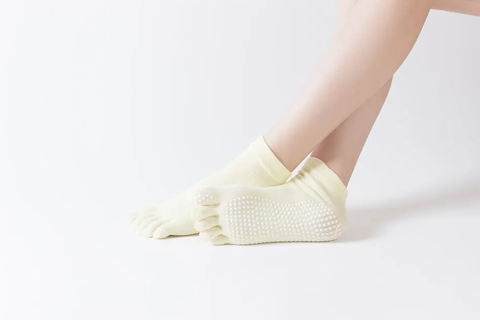 WOSWEIR 1 Pair Women Sports Yoga Socks Five Finger Slipper Anti Slip Lady Pilates Ballet Heel Professional Dance Protector 10 S8a403a2334144eec92e0dde305bf8b59i