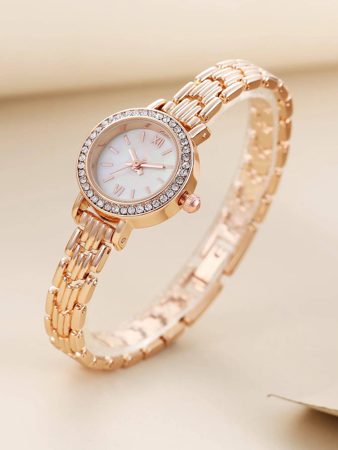 Fashion design alloy compact women's graduated quartz watch watch gift assorted pieces 3
