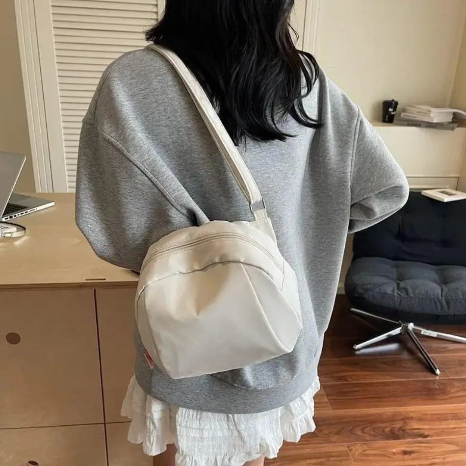 Women’s Lightweight Waterproof Crossbody Bag