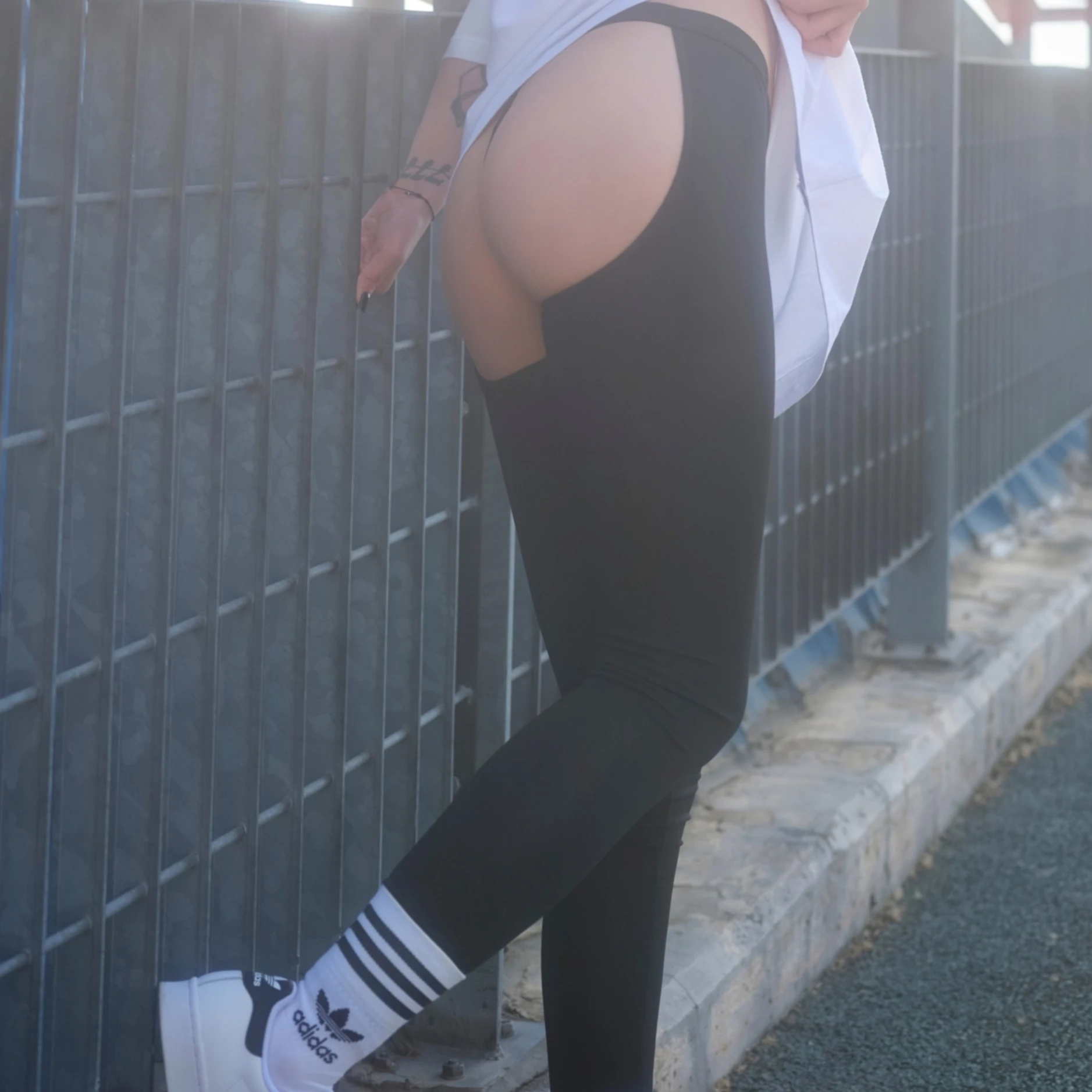 SIMPLEJEWEL sexy Fitness Yo Ga Mooning pants Sexy Outdoor Sex Anywhere Pants in Black