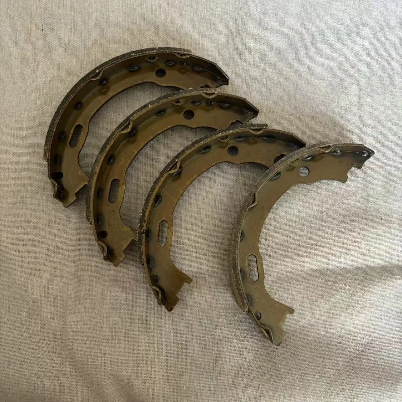 Parking Brake Shoe Sets for Chrysler 300C 68020626AA
