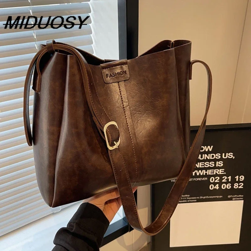 

Универсальная дорожная Вместительная женская сумка под подмышку, новинка 2023, Корейская ретро модная сумка-тоут, однотонная сумка на одно плечо