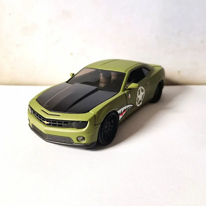 New JADA Diecast 1:24 1969 Camaro Alloy Sports Car Model