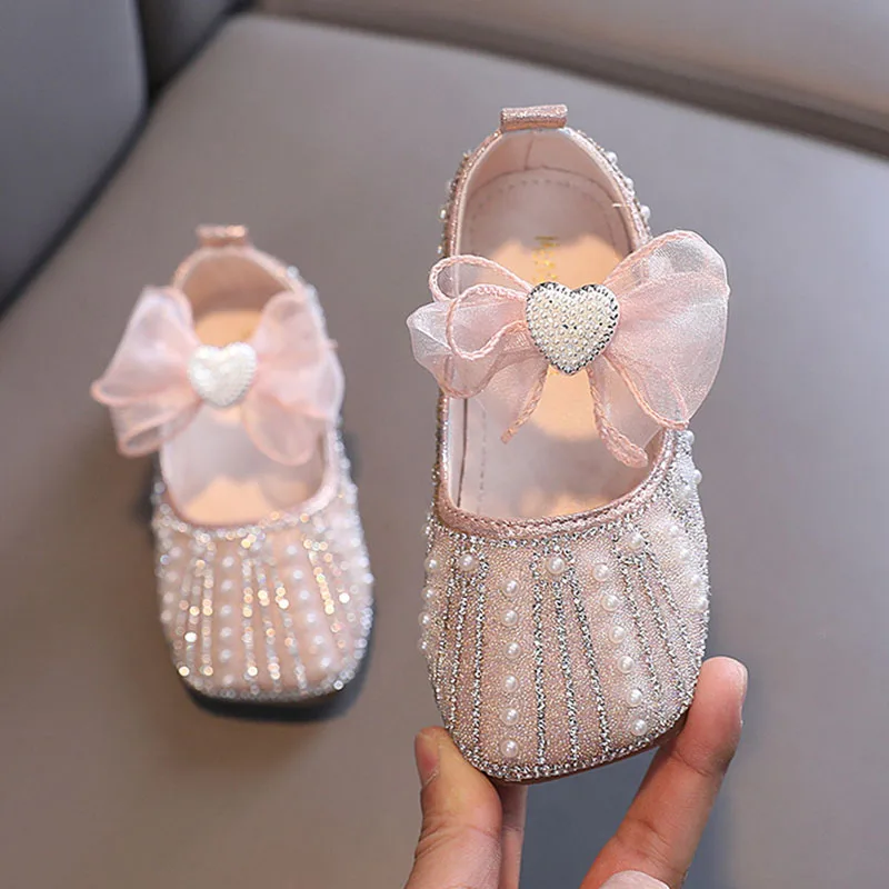 

New Girls Shoes Pearl Heart Mary Janes Shoes for Baby Girl Flats Bling Princess Show Dance Performance Shoes Wedding Spring 154R