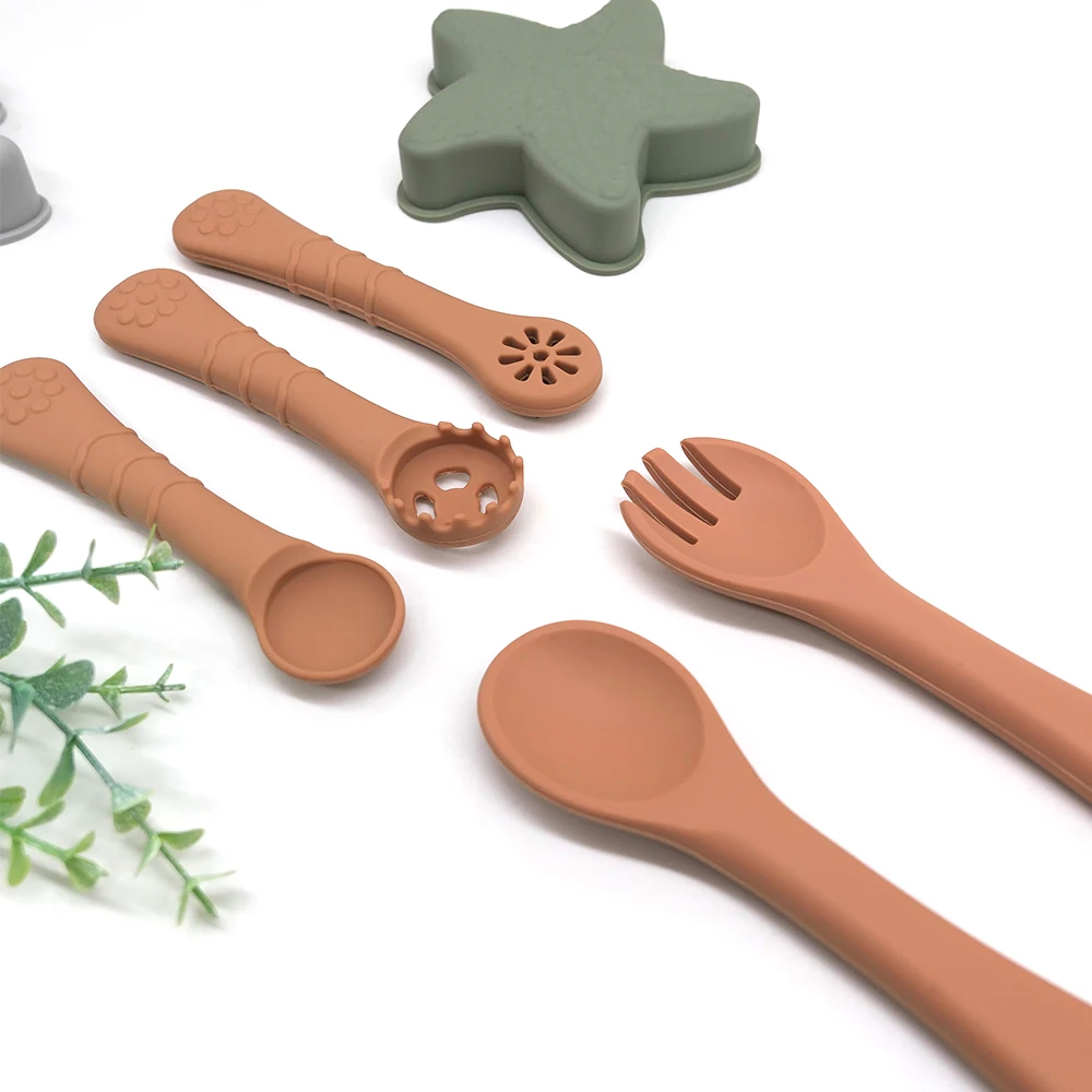 5pcs food spoons and forks food grade kids silicone spoons and forks cutlery baby supplement spoons baby feeding spoons and fork