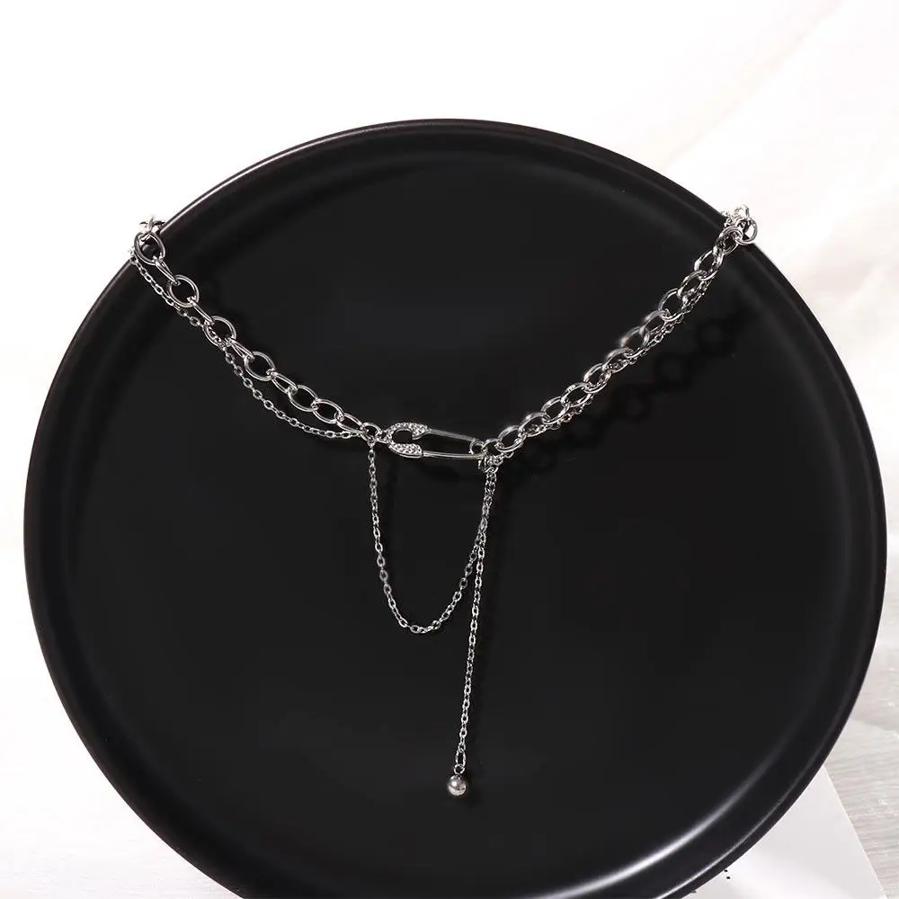 Girls Fashion Dainty Safety Pin Gothic Sweater Necklace Women Clavicle Chain Party Jewelry Korean Style Pendant Necklace 10 S8a4ca34bf966403084dd3a54a2ba78b1f