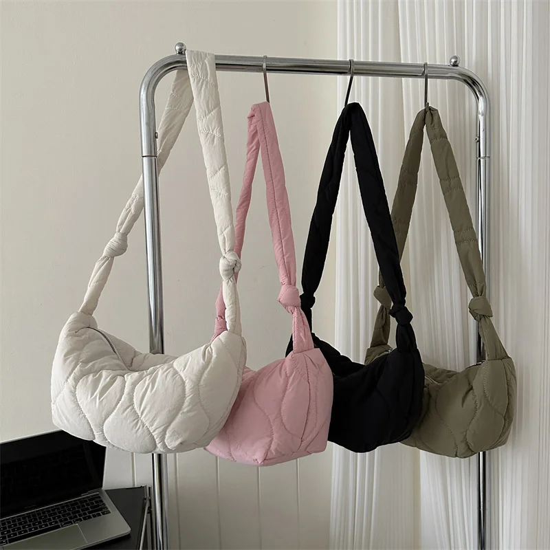 Female Puffer Shoulder Bag Trendy Soft Down Pillow Shopper Bag with Zipper Quilted Simple Crossbody Bag for Teenage Girls