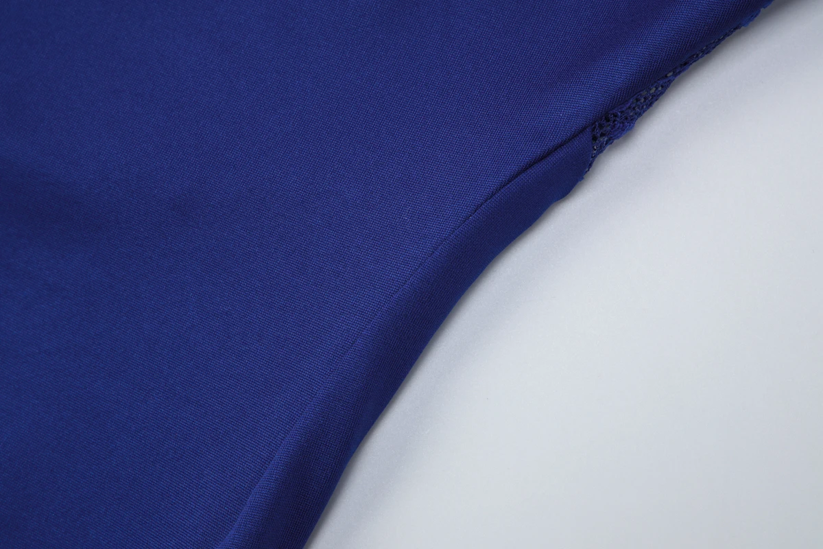 Hugcitar Elegantes Neckholder-Kleid, ärmellos, Patchwork-Spitze, einfarbig, gerafft, rückenfrei, sexy Maxikleid, Sommerkleidung für Damen, Party, Festival – Detail 7