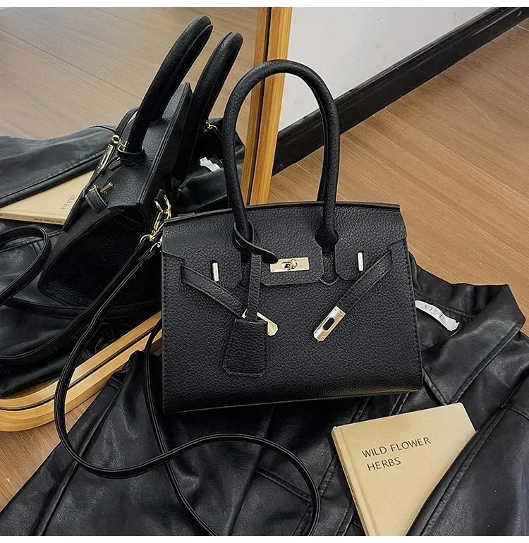 حقيبة يد زفاف فاخرة 2025 بنقشة الليتشي