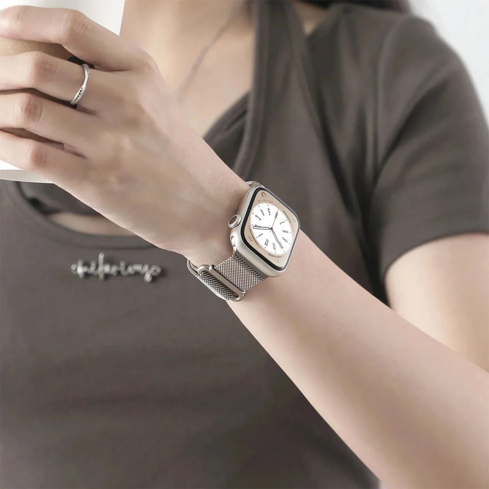 Adjustable Magnetic Strap for Smartwatch Bands, Sleek and Versatile Design