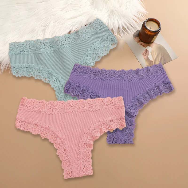 Women's Floral Lace Cotton Panties - Trendy Patchwork Briefs (3-Pack)