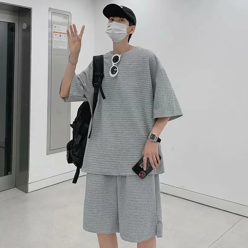 Summer High Street Men Short Sleeved T-shirt New Korean Waffler Loose Solid Color Casual Shorts Fashion All-match Two Piece Set