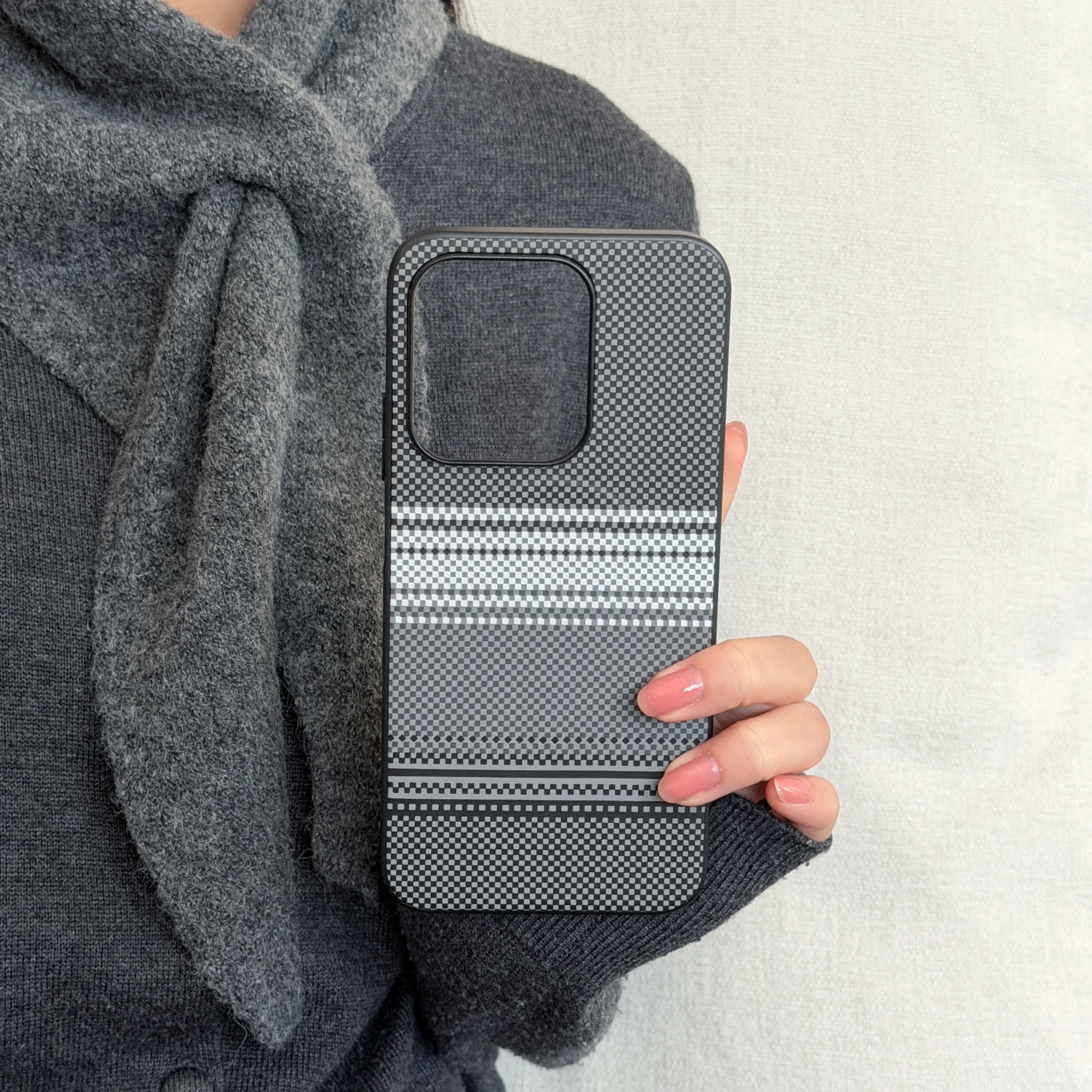 Contrasting Fiber Pattern Shockproof Mobile Phone Case Cover