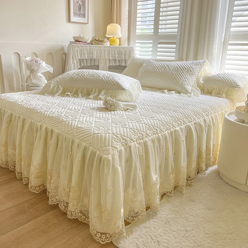 

Элегантное кружевное летнее охлаждающее покрывало AI WINSURE, латексное стеганое покрывало для кровати, комплект с юбкой для кровати, Королевский размер с 2 наволочками