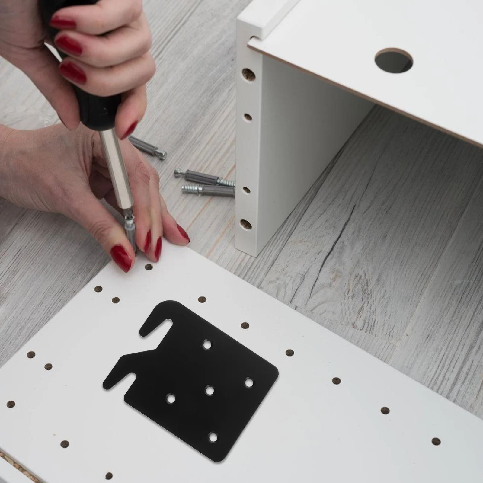 Рисунок 2 - Застежка-крепление для кровати