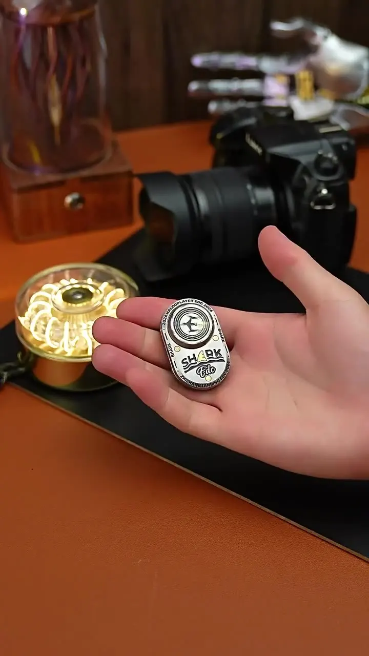Sea Shark EDC Push Card Mechanical Slider Fidget Spinner Ratchet
