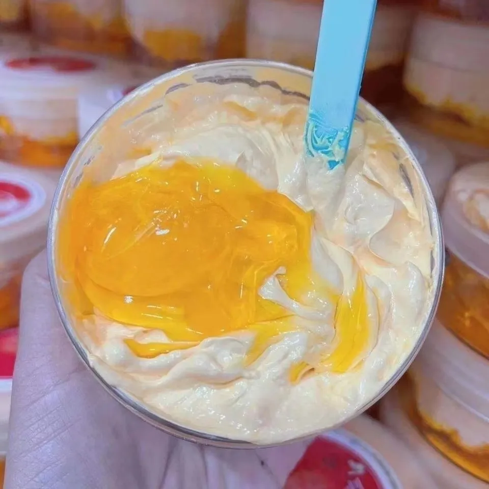 Kem body cốt sit si&ecirc;u trng ng 200gr trhanng nhanh hi&alpha;u quả, k&egrave;m th&ecirc;m Mung ng trộn kem -thơm mn n dsdng hũ cho l&agrave;n da trắng mịn m