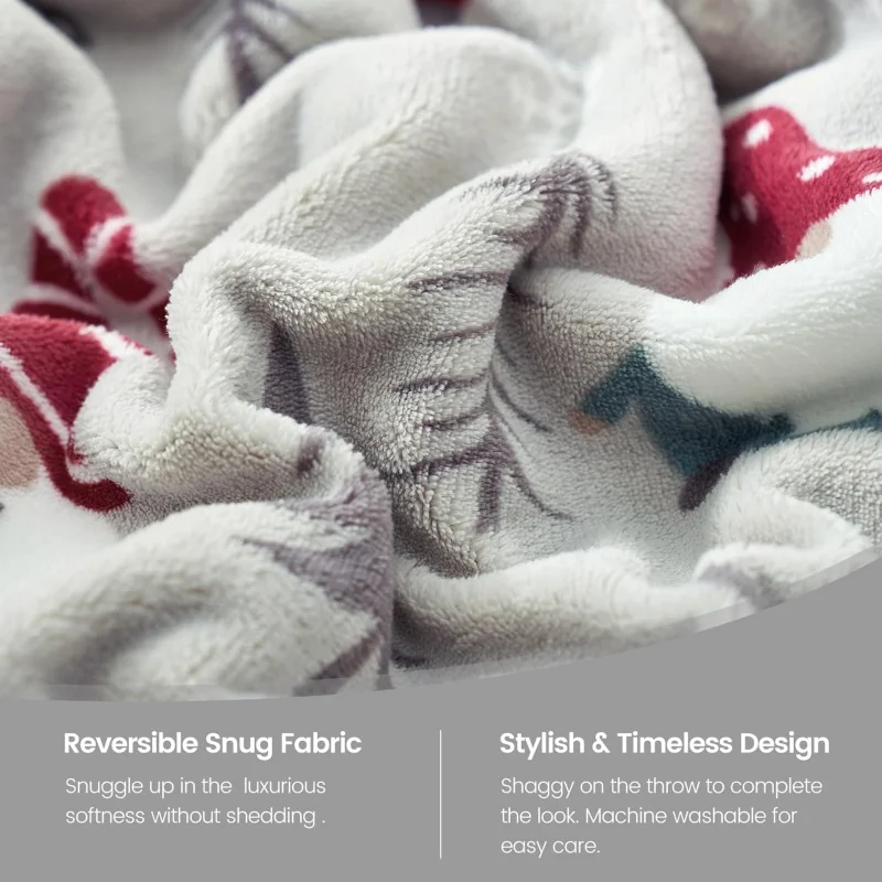 The Christmas blanket is soft and comfortable, suitable for sofas