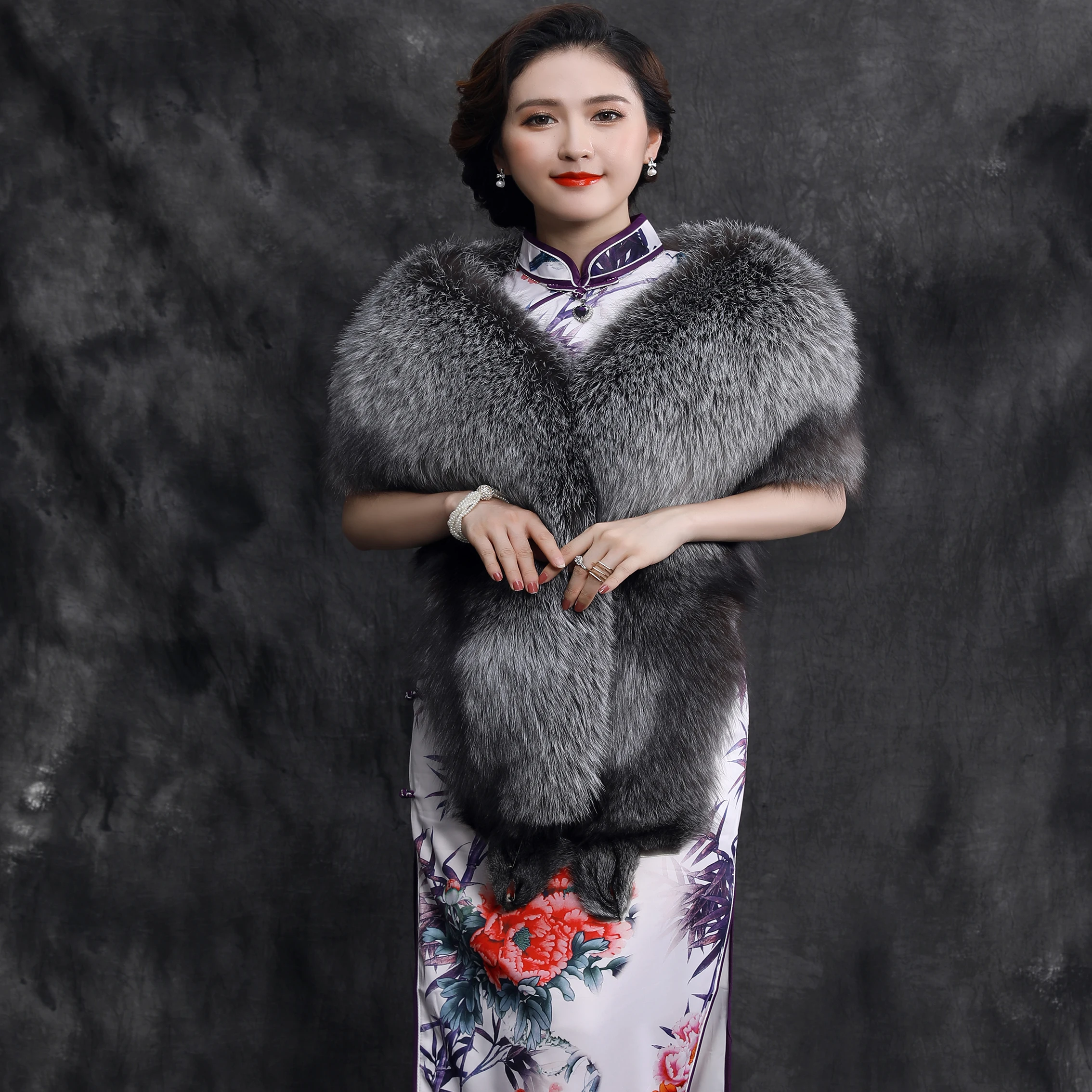 Genuine Fox Fur Shawl Fashion Evening Dress Fox Fur Scarf Women Luxury Big Fox Skin Warm Scarf Natural Raccoon Fur Stole luxury 70% cashmere 30% silk scarf women fashion winter warm kerchief wings horse blanket shawl stole 135 135cm