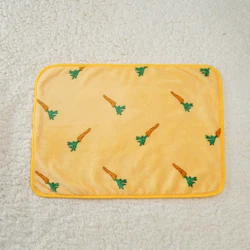 Cozy Dog Bed Mat: Soft, Warm Pet Cushion - 60 x 80cm (Carrot Print)