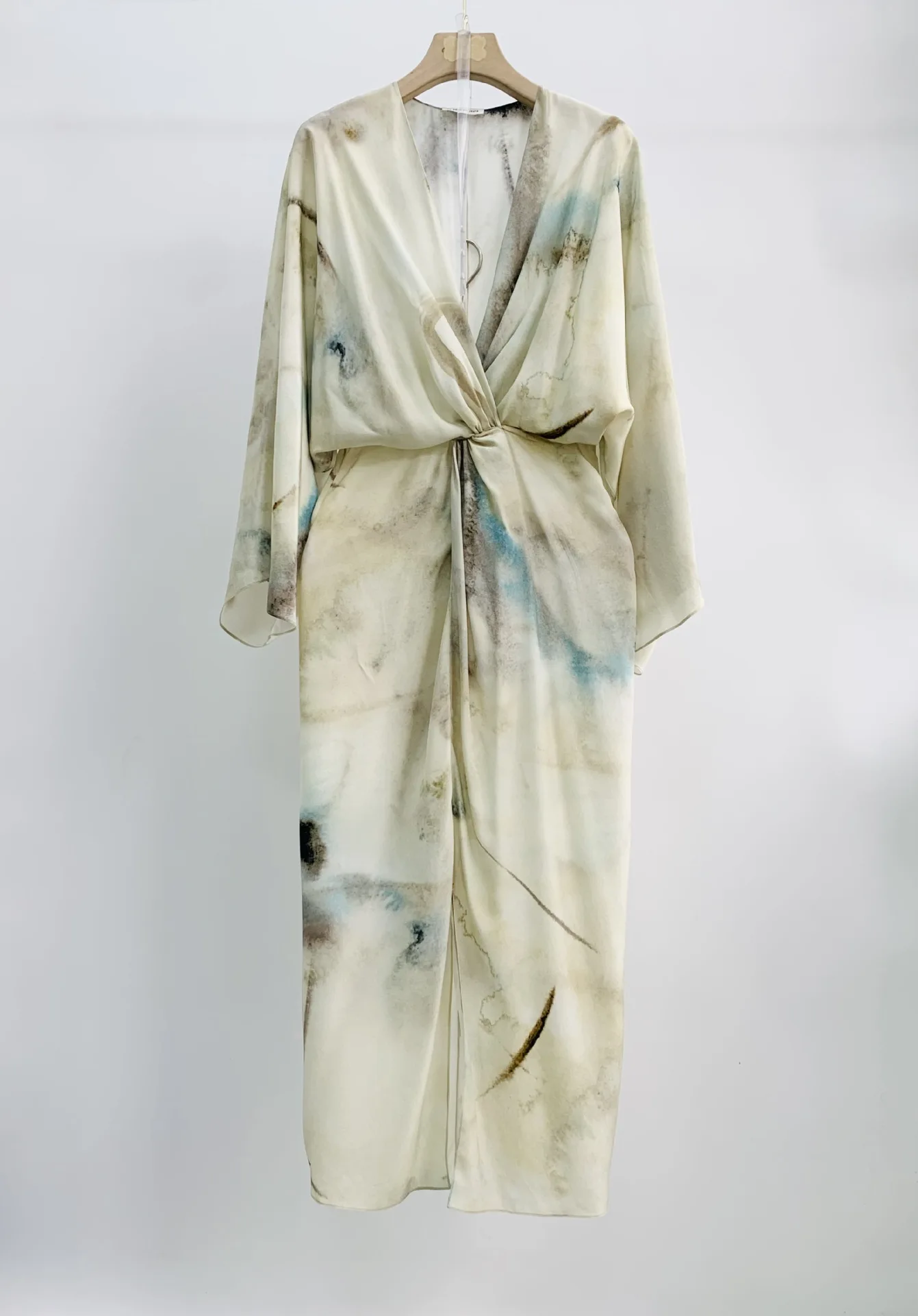 

Silk Halo Printed For Women Loose Casual V-Neck High Waist Long Sleeve Luxurious Dress