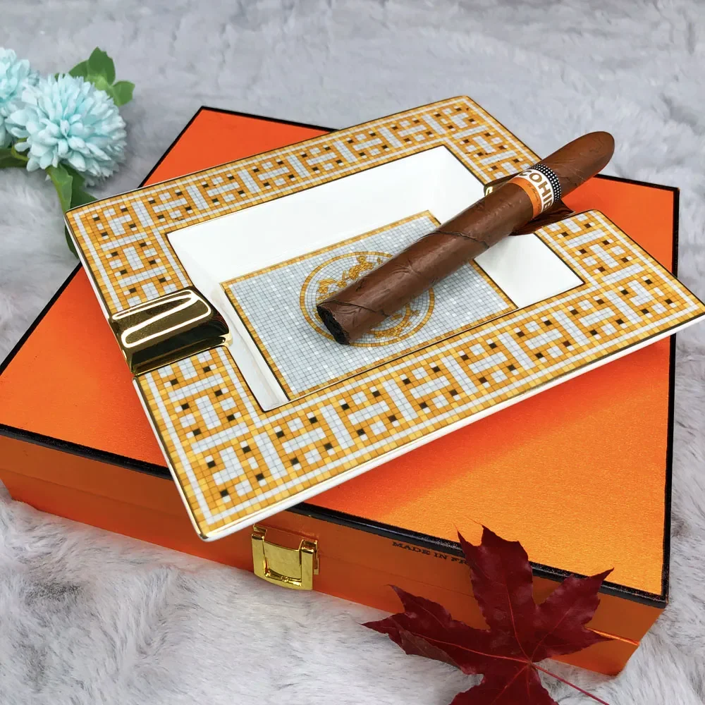 

Original Ashtray Bones China Cigar Rack Living Room Decoration Tray Gift Boyfriend Desk Accessories Vintage Cigar Ashtray