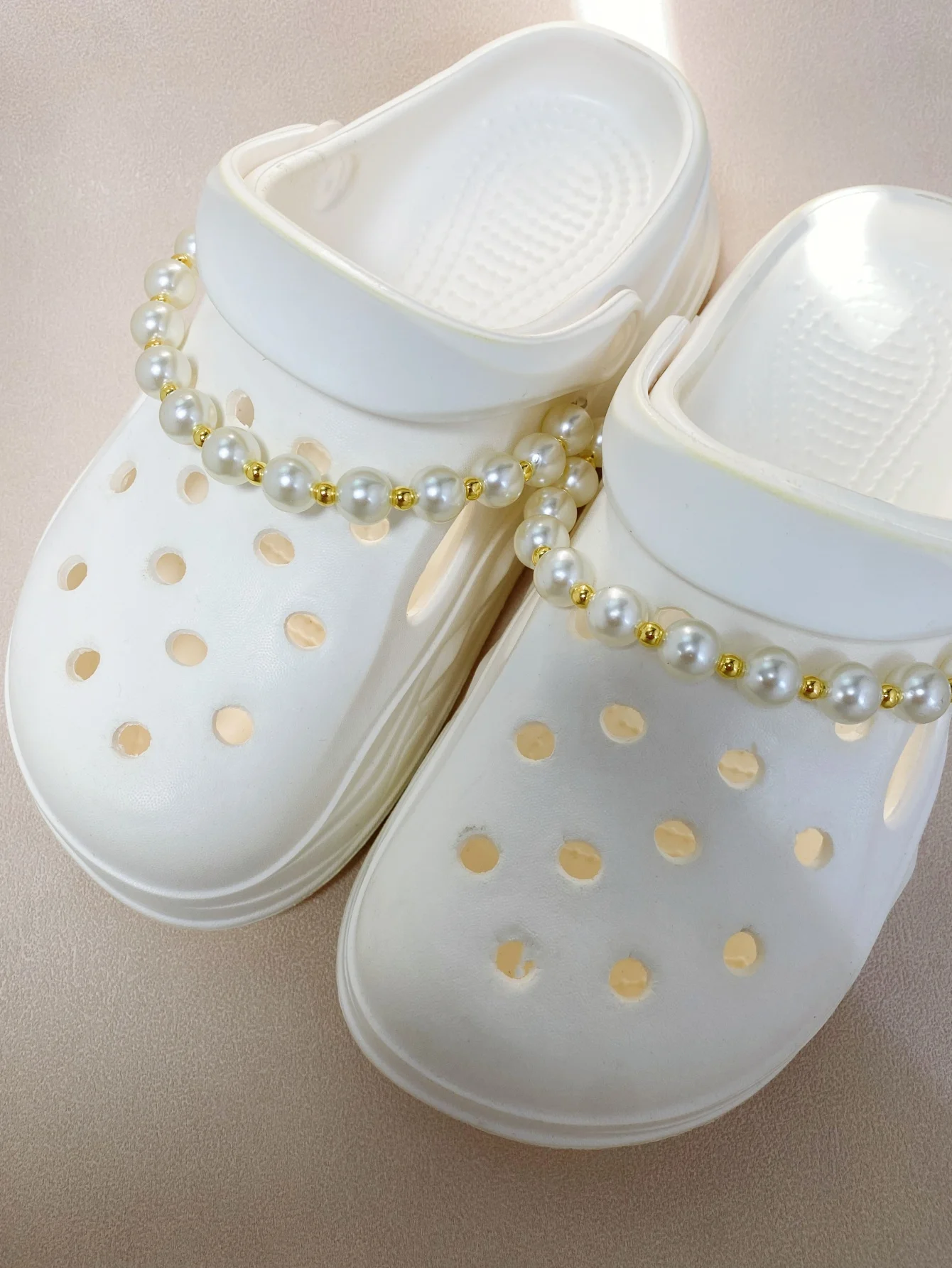 2 stücke Highlight Künstliche Bord Schuh Kette Zubehör Perle DIY Abnehmbare Kette Garten Schuh Schnalle Loch Schuh Zubehör Kette – Detail 1