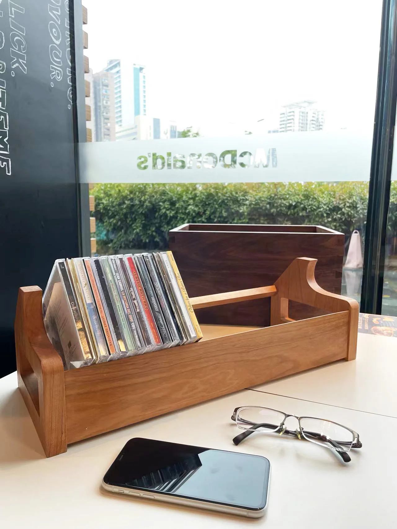 High-End Natural Cherry Wood Media Storage CD Rack Stackable Organizer-Holds 40 CDs Desktop Bookshelf CD Holder Rack