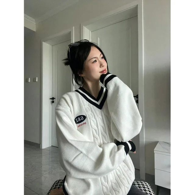 Deeptown 여성용 오버사이즈 스웨터, 프레피 룩과 일본 교복 점퍼 혼합, 할인가격과 무료 배송, 5.0/5 평점, 다양한 사이즈, 아크릴 소재