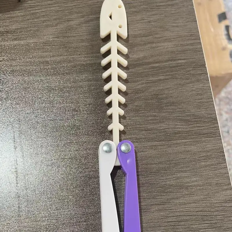 New Sakaban Fish Bone Design 3D Butterfly Knives Toy Smooth Flipping Stress Relief Sensory Toy Butterfly Knives Training Toys