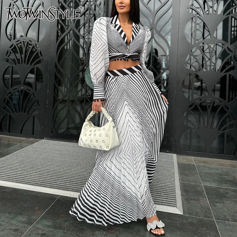 TWOTWINSTYLE Hit Color Striped Two Piece Sets For Women V